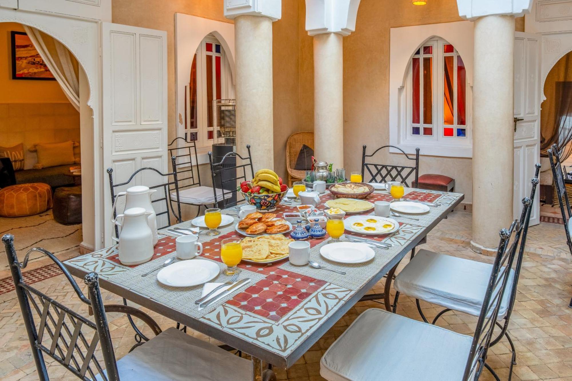 Riad Awinati Location Privatisee ,Piscine Chauffee , Beau Rooftop มาร์ราเกช ภายนอก รูปภาพ