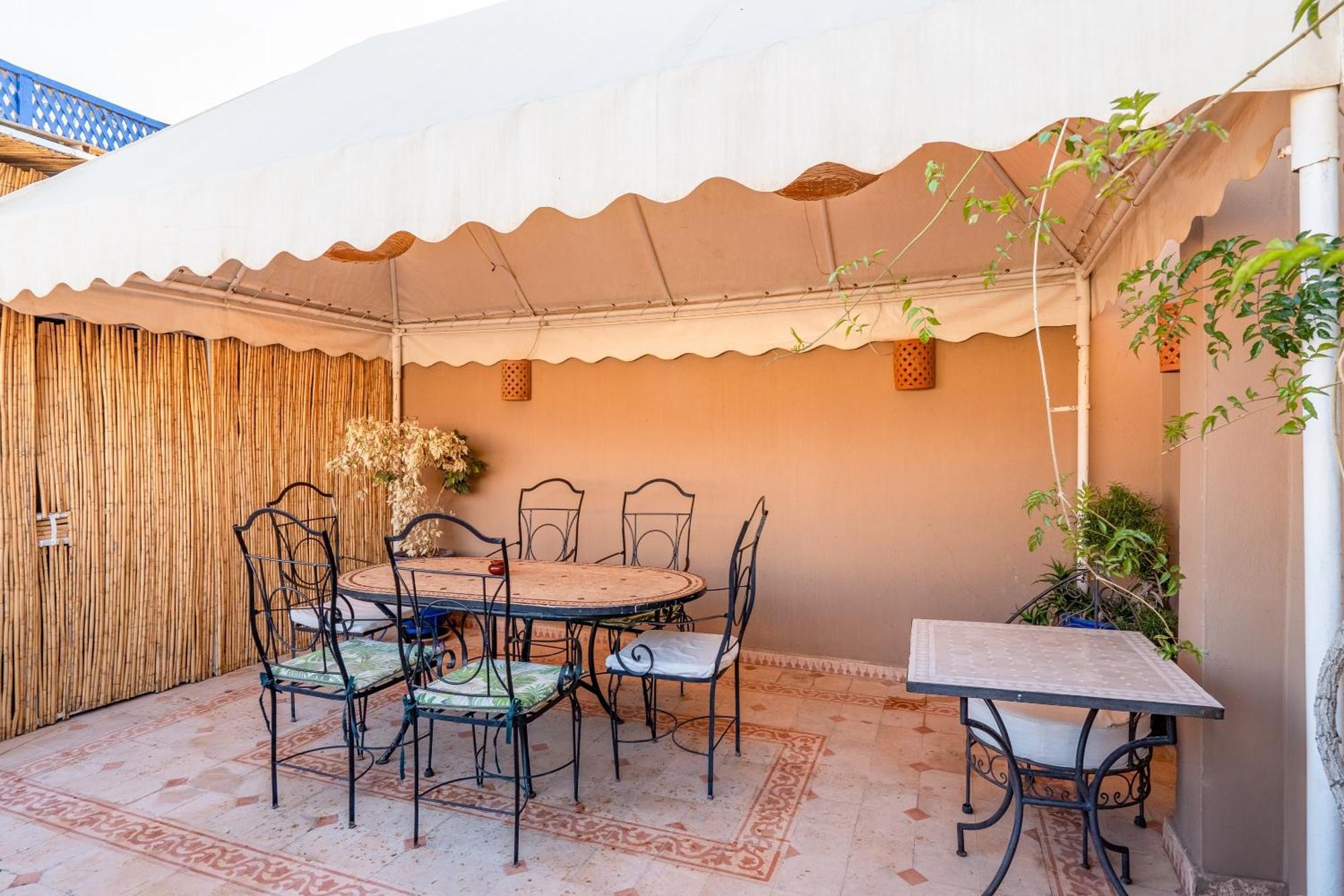 Riad Awinati Location Privatisee ,Piscine Chauffee , Beau Rooftop มาร์ราเกช ภายนอก รูปภาพ