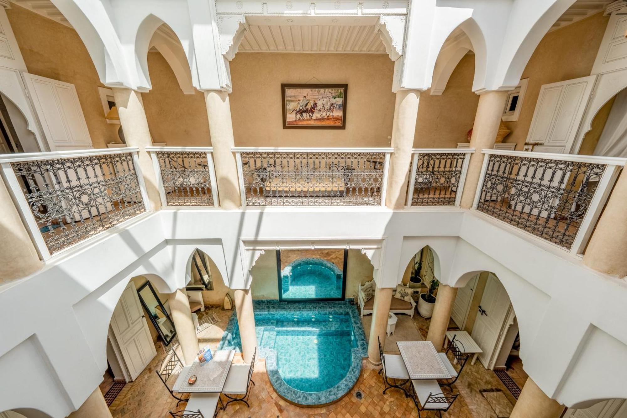 Riad Awinati Location Privatisee ,Piscine Chauffee , Beau Rooftop มาร์ราเกช ภายนอก รูปภาพ