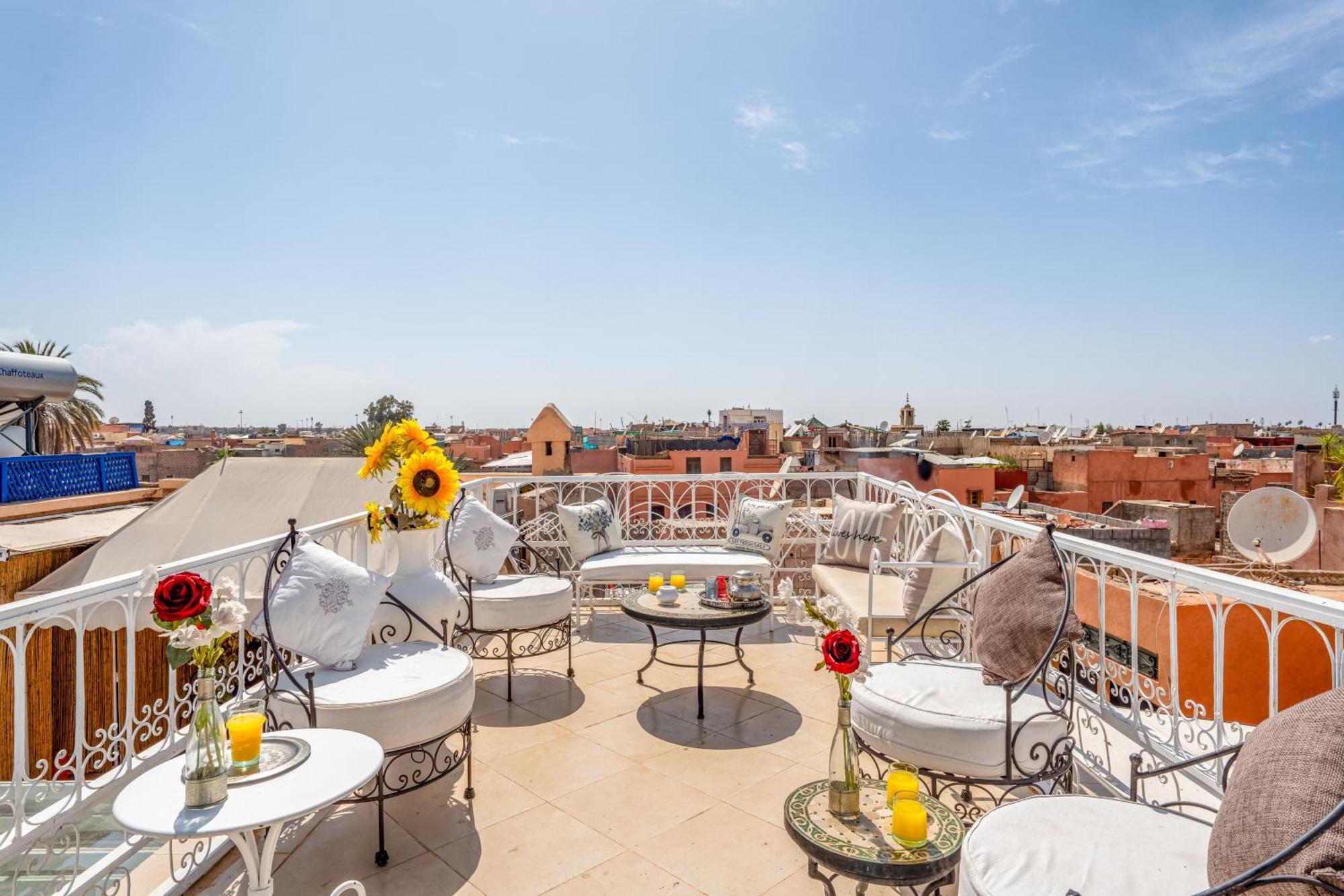 Riad Awinati Location Privatisee ,Piscine Chauffee , Beau Rooftop มาร์ราเกช ภายนอก รูปภาพ