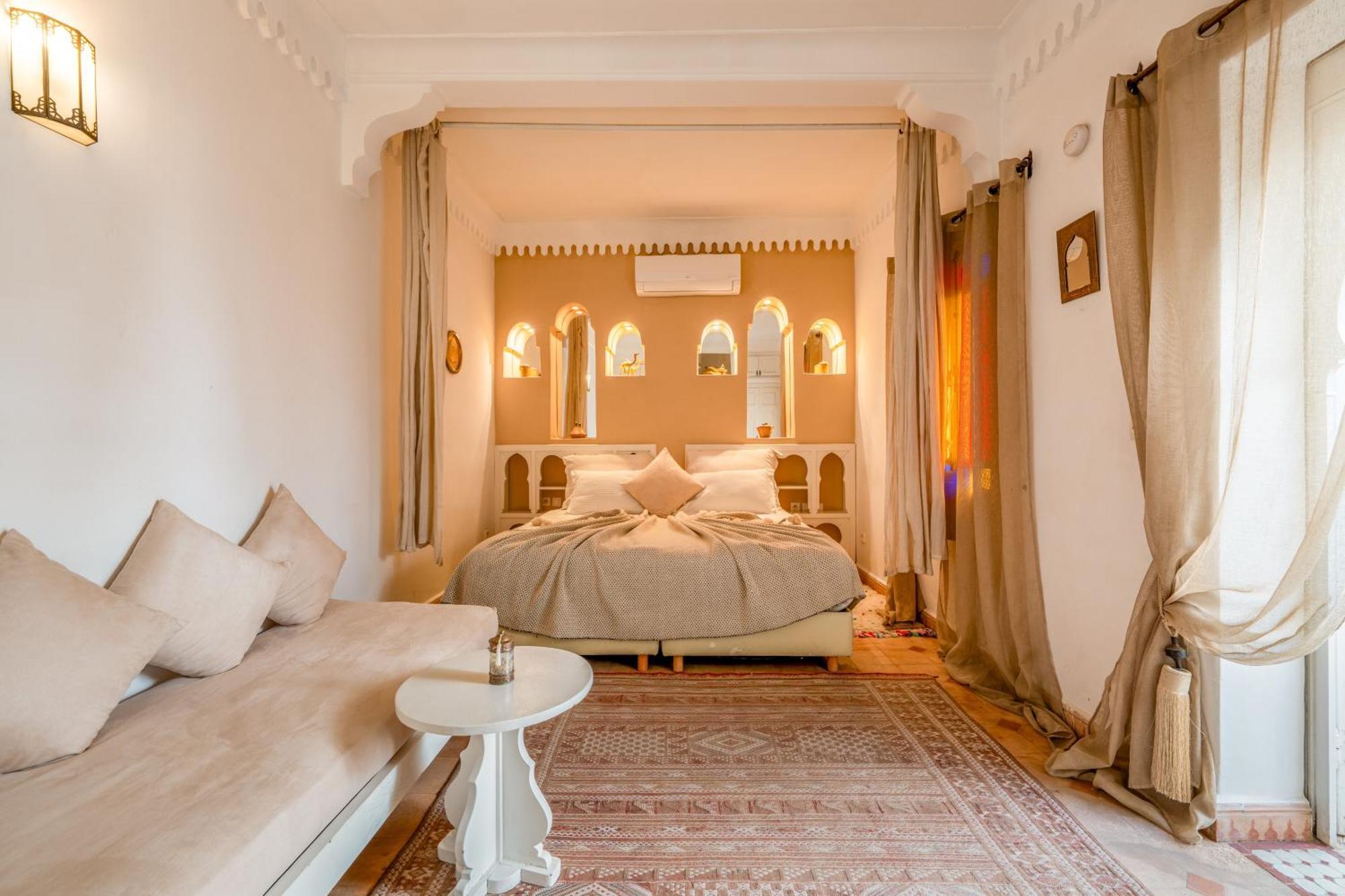 Riad Awinati Location Privatisee ,Piscine Chauffee , Beau Rooftop มาร์ราเกช ภายนอก รูปภาพ