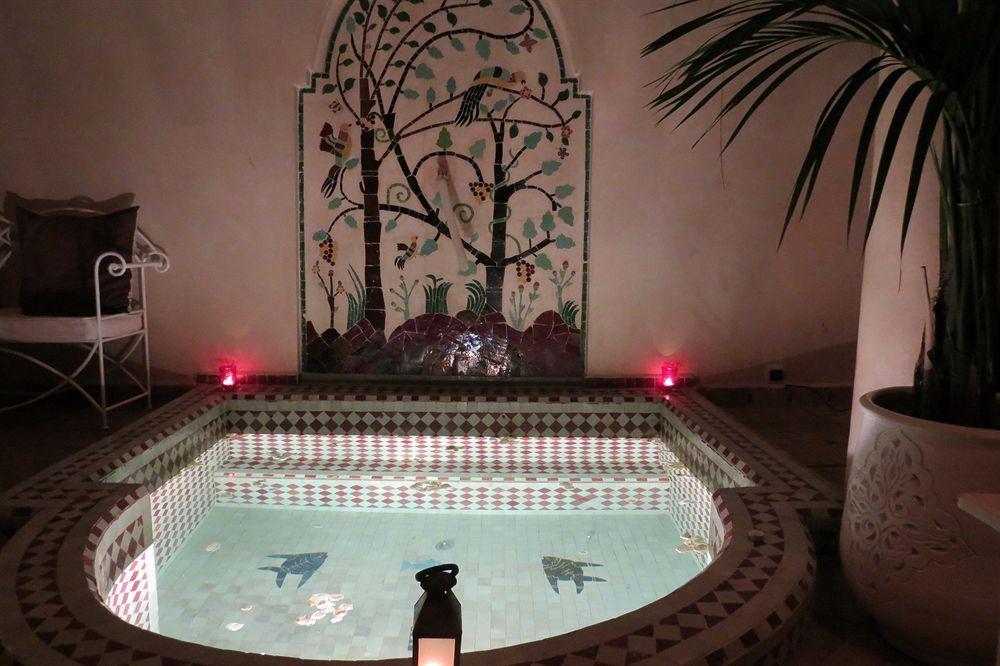 Riad Awinati Location Privatisee ,Piscine Chauffee , Beau Rooftop มาร์ราเกช ภายนอก รูปภาพ